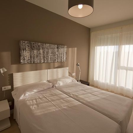Apartamentos Irenaz Витория Экстерьер фото