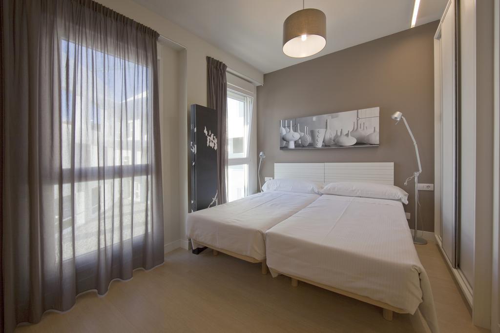 Apartamentos Irenaz Витория Экстерьер фото
