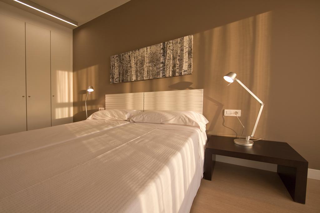 Apartamentos Irenaz Витория Экстерьер фото
